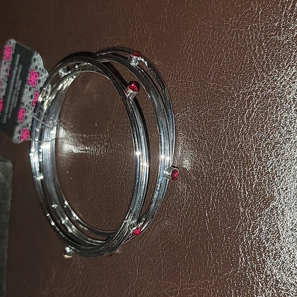 Delicate Decadence - Picture 2 of 3